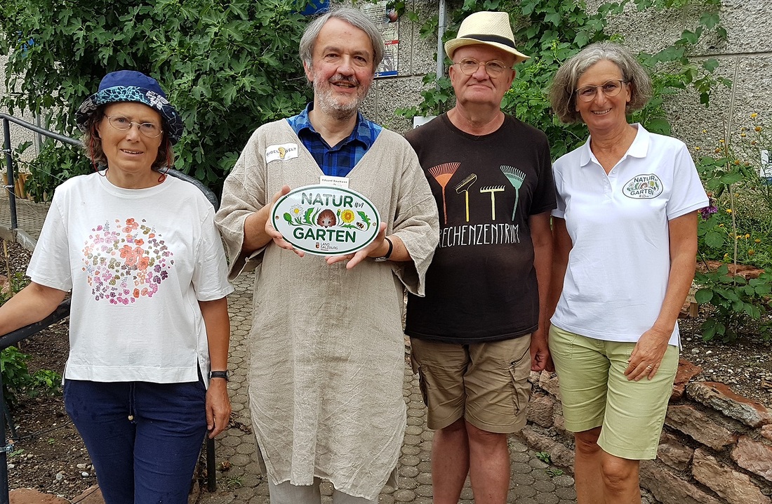 Von links: Gabriele Pichler (Bibelgartenspezialistin), Eduard Baumann (Bibelwelt), Wolfgang Leopoldinger (Botanikfachmann), Ulrike Rausch-Götzinger (Land Salzburg)