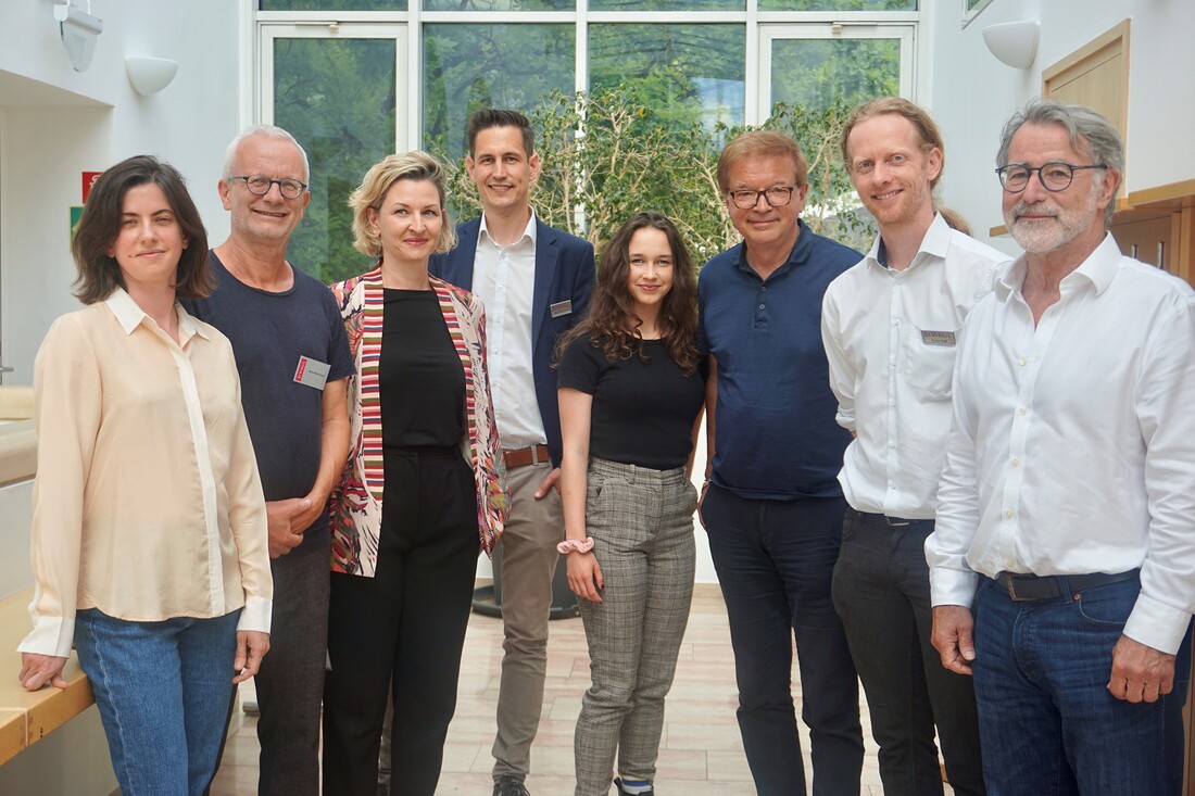 Diskussion:  Kateryna Mishchenko (Schriftstellerin), Hans-Peter Graß (Friedensbüro), Julia Herrnböck (Investigativjournalistin), Jakob Reichenberger (Direktor St. Virgil), Lena Schilling (Klimaaktivistin), Rudolf Anschober (Bundesminister a.D.), Gunt