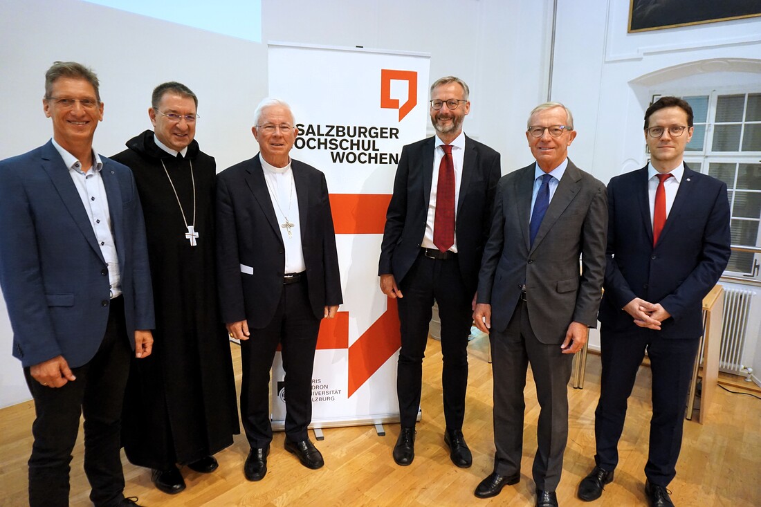 Dekan Dietmar Winkler, Erzabt Korbinian Birnbacher, Erzbischof Franz Lackner, Martin Weichbold (gf. Rektor) Landeshauptmann Wilfried Haslauer und SHW-Obmann Martin Dürnberger.