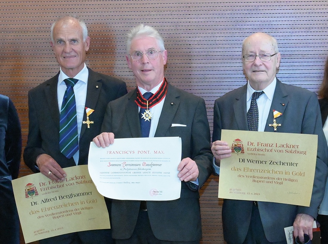 Die drei Geehrten (v. l.): Alfred Berghammer (Gold), Hans Moßhammer (Silvesterorden) und Werner Zechenter (Gold). 