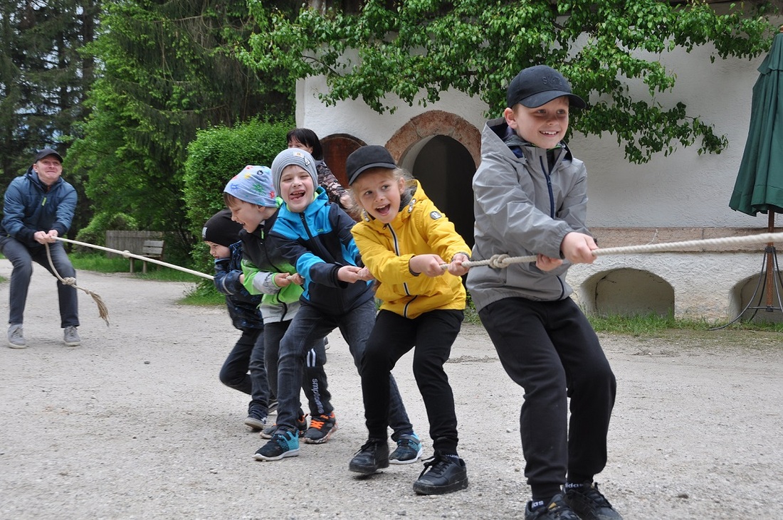 Spaß im Salzburger Freilichtmuseum: Ukrainische Kinder und ihre Eltern waren anlässlich des Weltfamilientages eingeladen. 