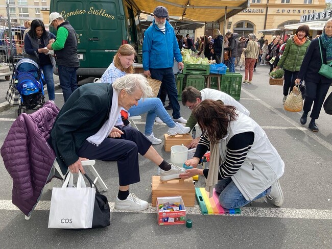 Schuhputzaktion des Offenen Himmels