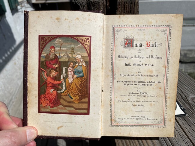 Ein Annabuch, das einst eine Mutter in Kitzbühel  ihrer  Tochter zur Eheschließung schenkte.
