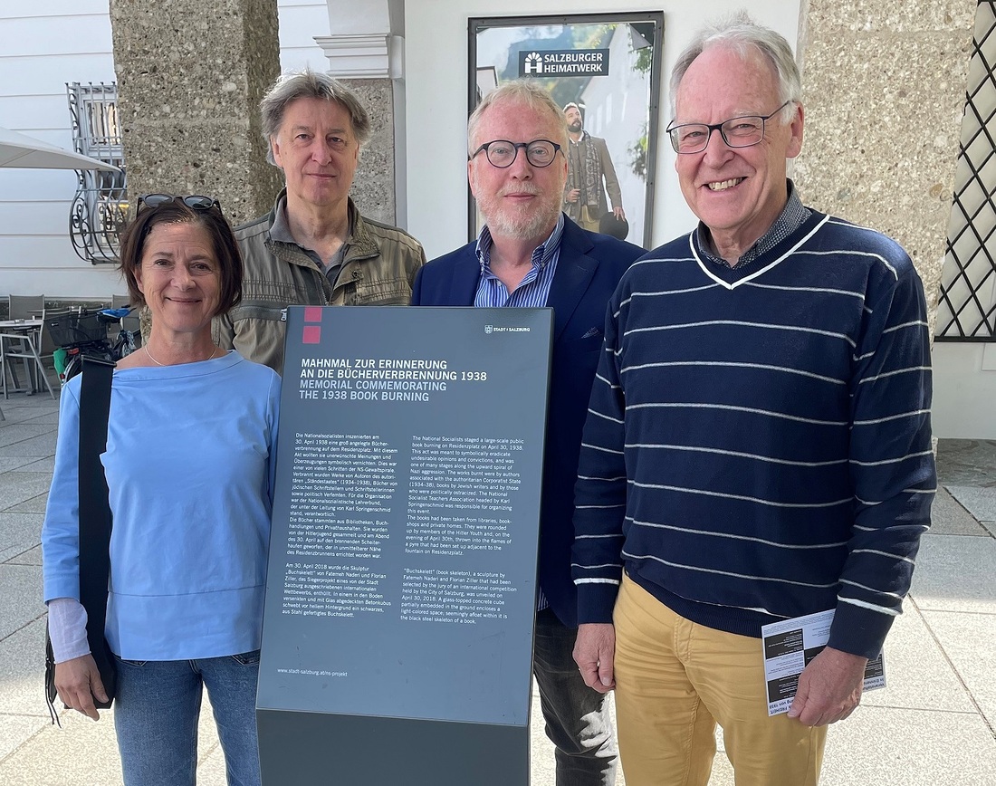 Im Bild (von links): Cay Bubendorfer vom Salzburg Museum sowie Albert Lichtblau, Tomas Friedmann und Karl Müller von der „Initiative Freies Wort“. 